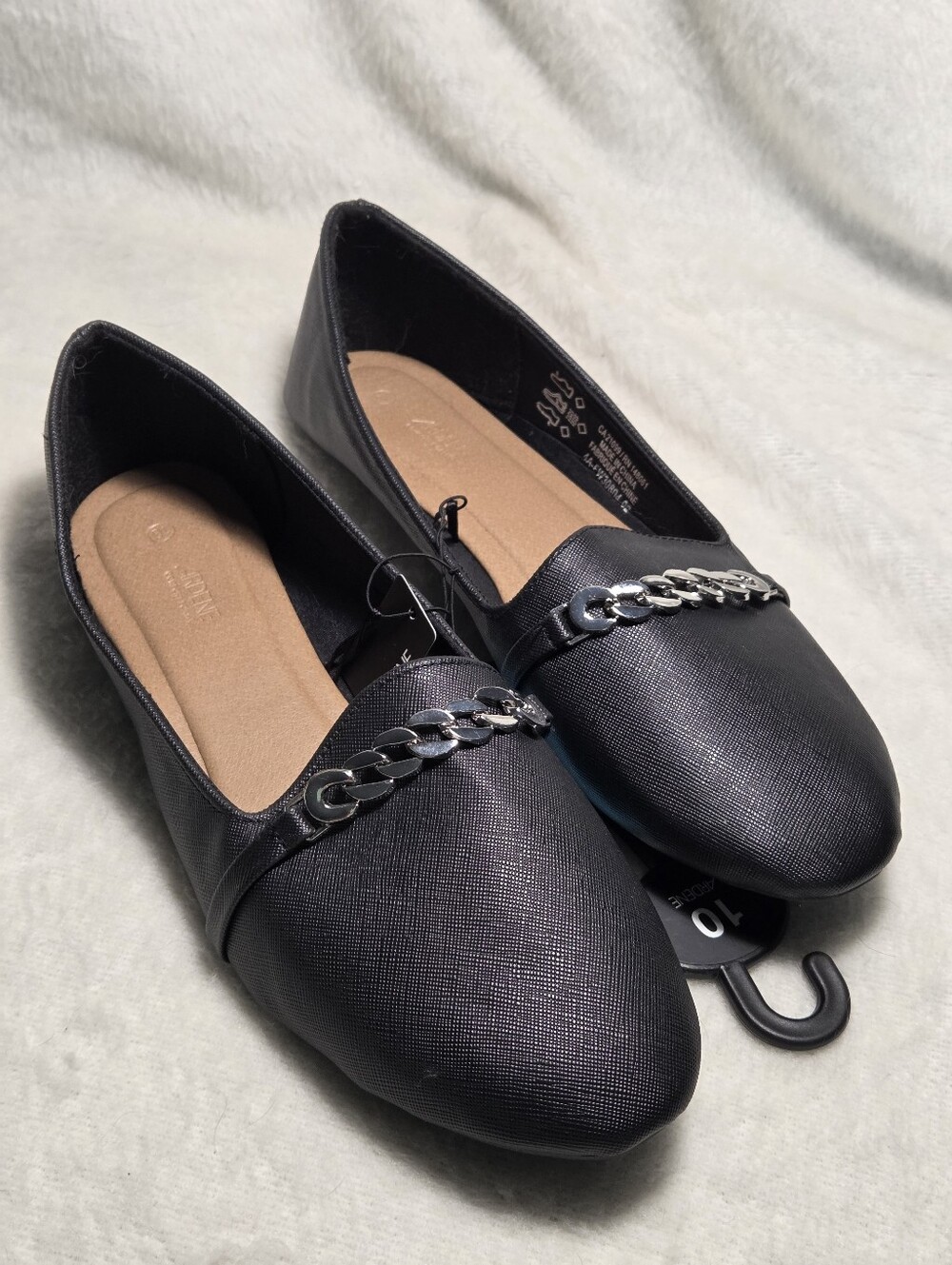 Ardene Women's 10 Black Chain Loafers Textured Feel All-Day Comfort Memory Foam